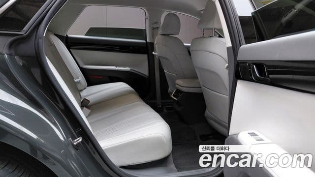 Hyundai Grandeur 2023 — Фото 11/20