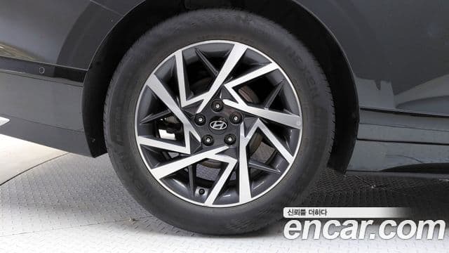 Hyundai Grandeur Hybrid 2023 — Photo 32/34