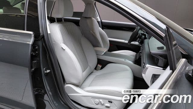 Hyundai Grandeur Hybrid 2023 — Photo 23/34