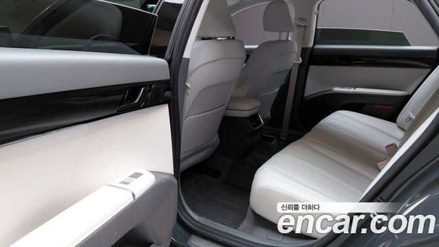 Hyundai Grandeur Hybrid 2023 — Photo 6/34