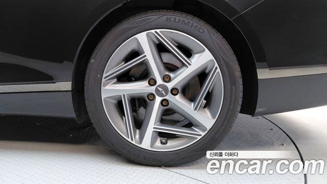 Genesis G80 2023 — Photo 6/38