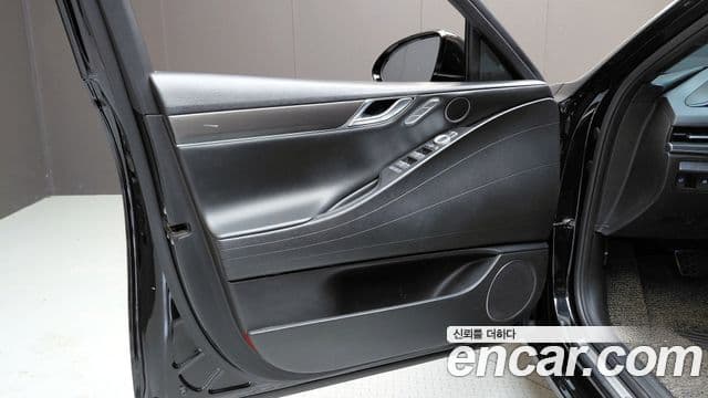 Genesis G80 2023 — Photo 36/38