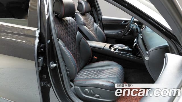 Genesis G80 2023 — Photo 12/38