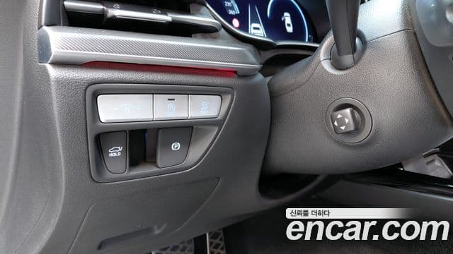 Genesis G80 2023 — Photo 34/38