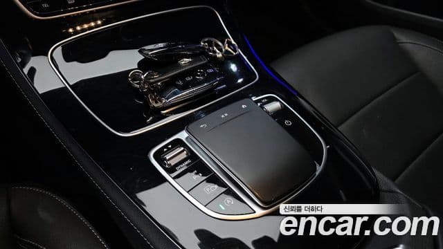 Mercedes-Benz E-Class 2021 — Şəkil 18/20