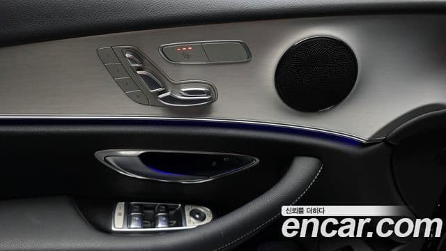Mercedes-Benz E-Class 2021 — Şəkil 19/20