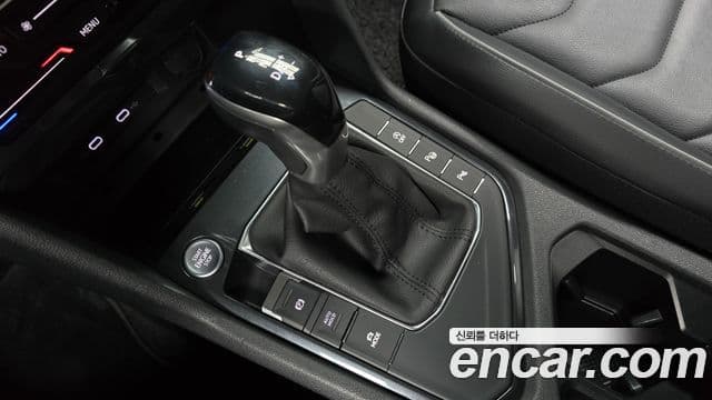 Volkswagen Tiguan 2021 — Şəkil 9/20