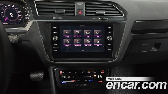 Volkswagen Tiguan 2021 — Şəkil 13/20
