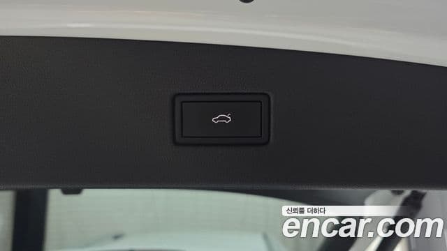 Volkswagen Tiguan 2021 — Photo 12/30