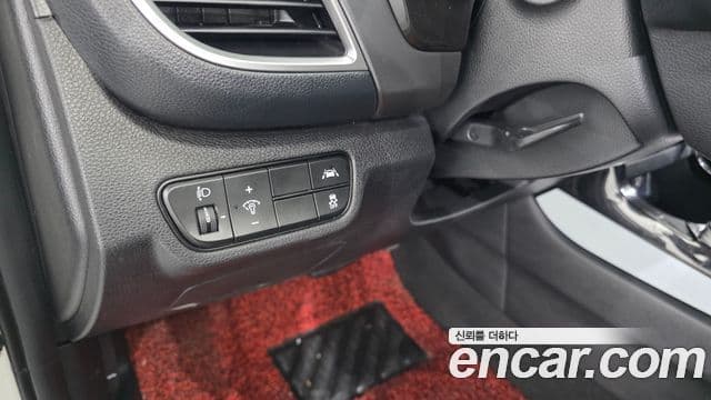 Kia Seltos 2022 — ფოტო 19/20