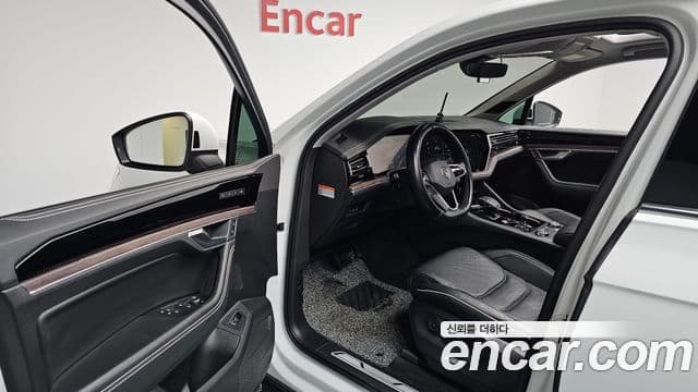Volkswagen Touareg 2024 — ფოტო 10/20