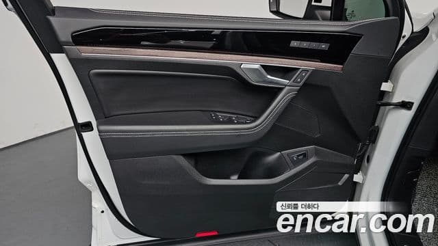 Volkswagen Touareg 2024 — Photo 35/38