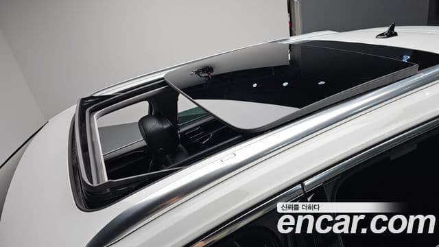 Volkswagen Touareg 2024 — Photo 22/38