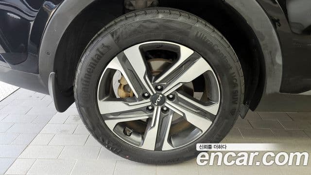 Kia Sorento 2021 — Фото 5/20