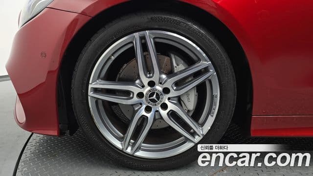 Mercedes-Benz E-Class 2018 — фото 5 из 20