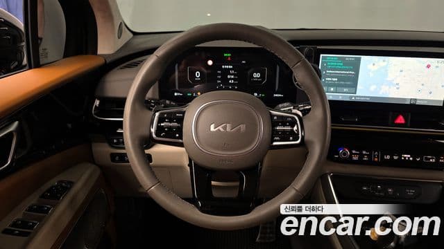 Kia Carnival 2024 — ფოტო 13/20