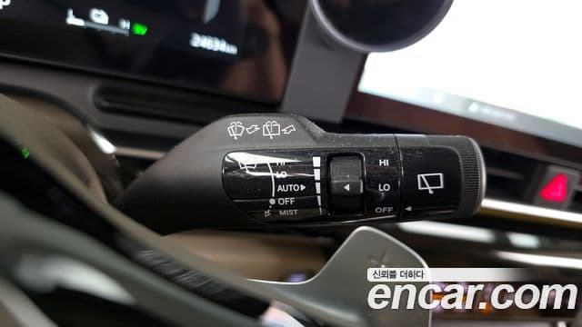 Kia Carnival 2024 — ფოტო 31/35