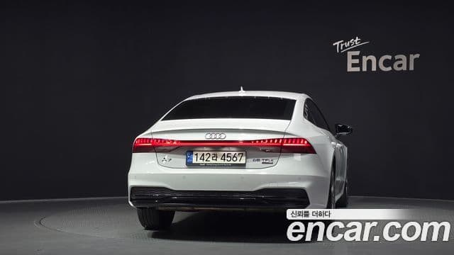 Audi A7 2023 — Фото 4/20