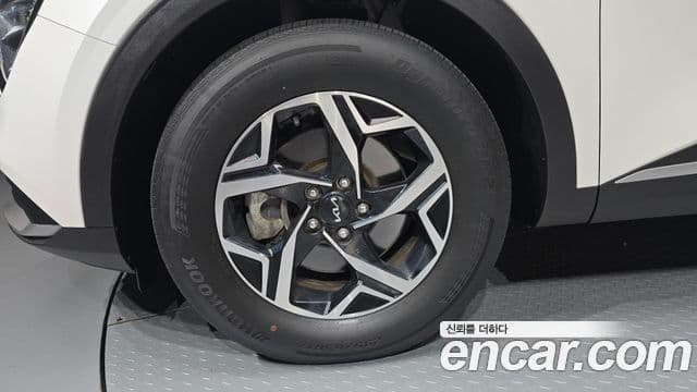 Kia Sportage 2023 — Şəkil 5/20
