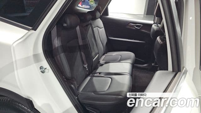Kia Sportage 2023 — Şəkil 11/20