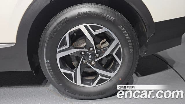 Kia Sportage 2023 — Photo 25/30