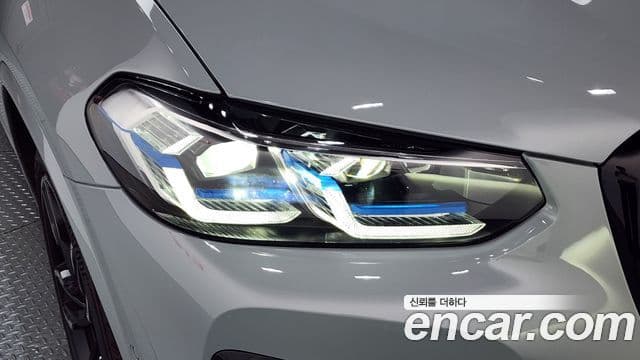 BMW X4 2025 — Photo 31/37