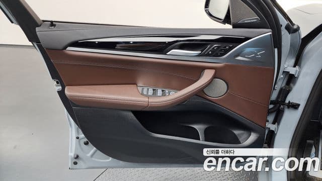 BMW X4 2025 — Photo 14/37