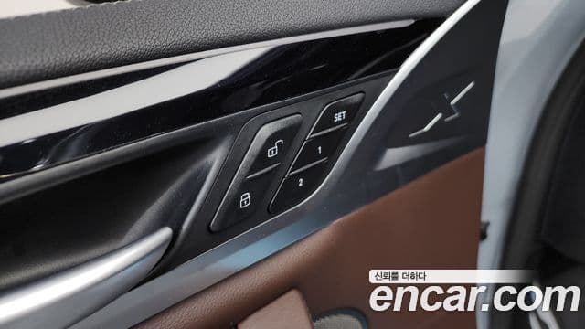 BMW X4 2025 — Photo 28/37