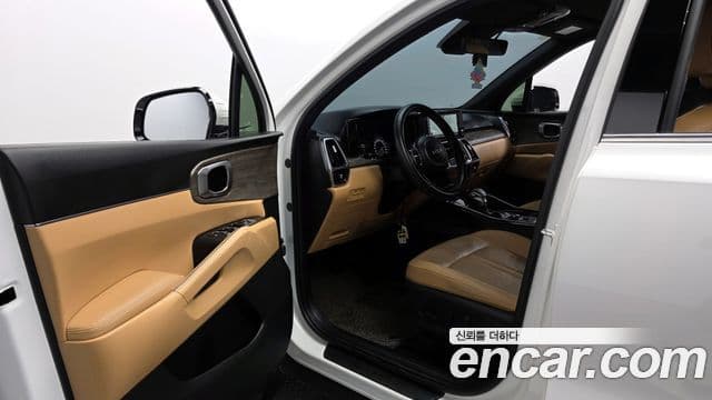 Kia Sorento 2022 — Фото 10/20