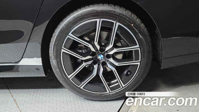 BMW 7 Series 2025 — Photo 23/30