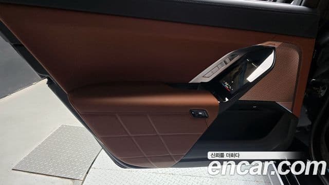 BMW 7 Series 2025 — Photo 14/30
