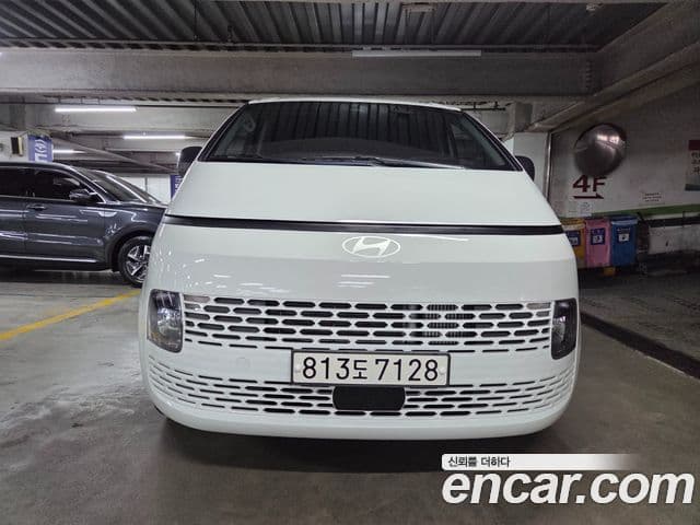 Hyundai Staria 2023 — Şəkil 2/20
