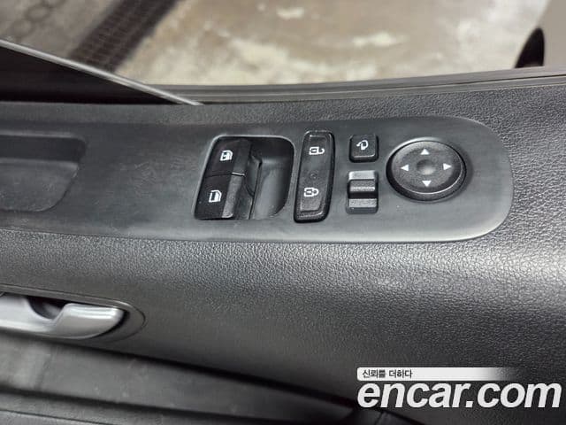 Hyundai Staria 2023 — Şəkil 13/20
