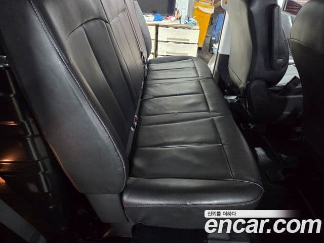 Hyundai Staria 2023 — Şəkil 16/20