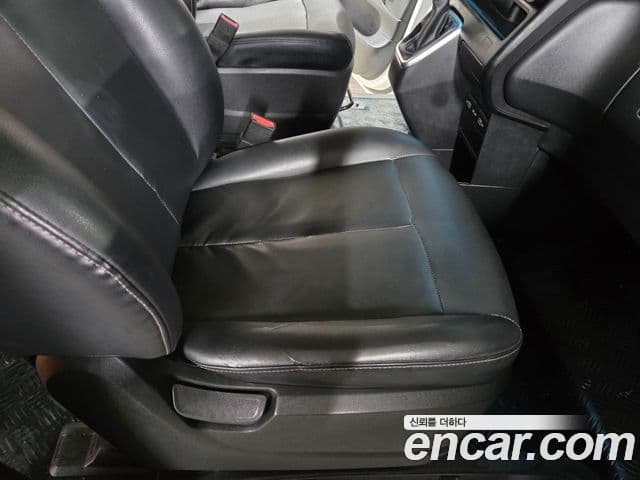 Hyundai Staria 2023 — Şəkil 17/20