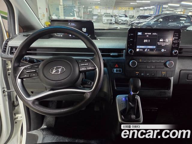 Hyundai Staria 2023 — Şəkil 18/20