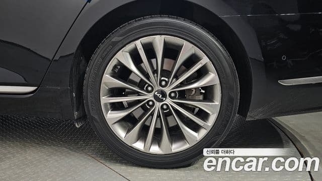 Kia The K9 2022 — Photo 9/35