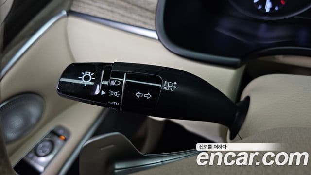 Kia The K9 2022 — Photo 19/35