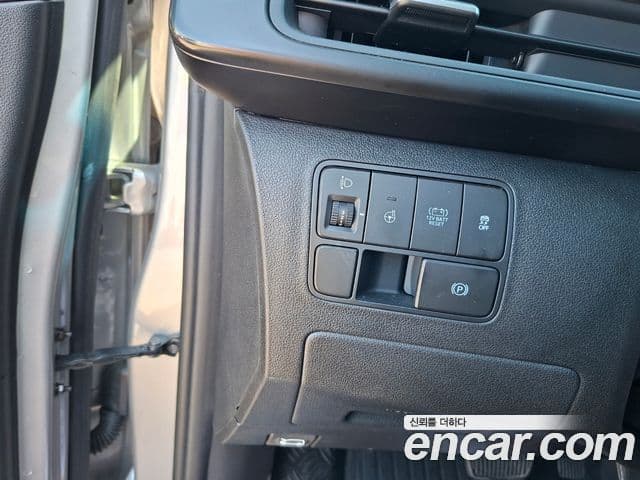 Hyundai Staria 2024 — Фото 10/11