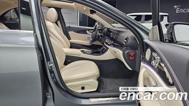 Mercedes-Benz E-Class 2022 — Фото 11/20