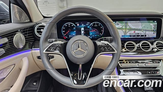 Mercedes-Benz E-Class 2022 — Фото 13/20
