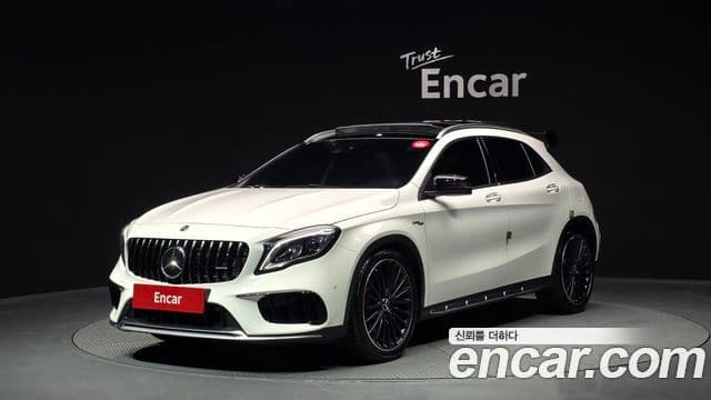 Mercedes-Benz GLA-Class 2018 — Şəkil 1/20