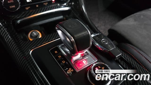 Mercedes-Benz GLA-Class 2018 — Şəkil 9/20