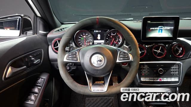Mercedes-Benz GLA-Class 2018 — Şəkil 13/20