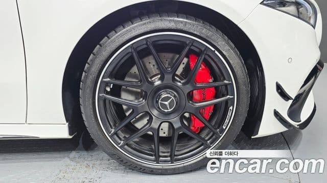 Mercedes-Benz A-Class 2025 — ფოტო 6/31