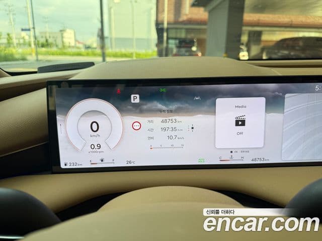Genesis Electrified G80 2024 — Şəkil 6/12