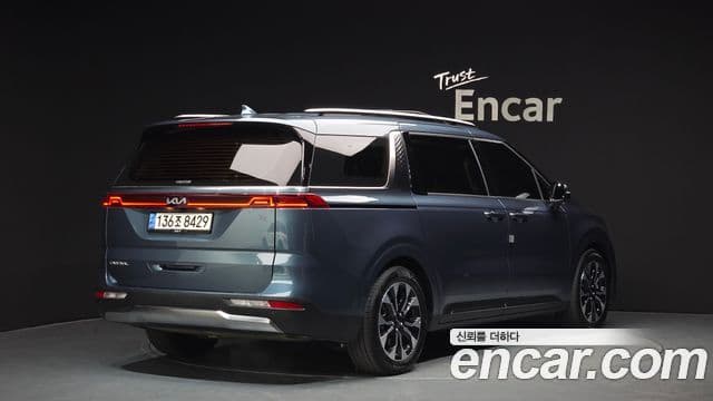 Kia Carnival 2022 — Фото 2/20