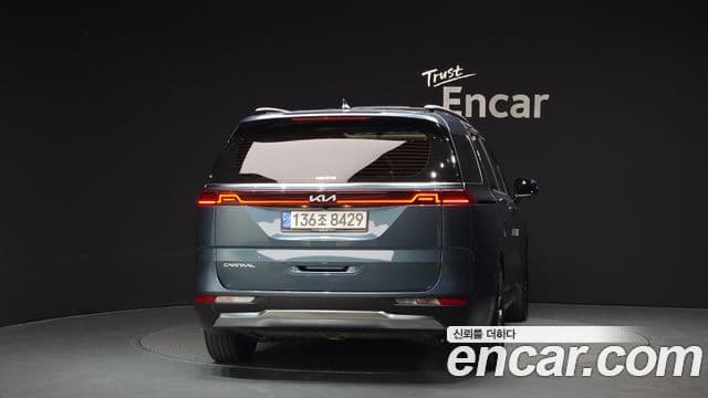 Kia Carnival 2022 — Фото 4/20