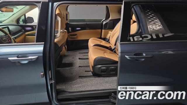 Kia Carnival 2022 — Фото 11/20