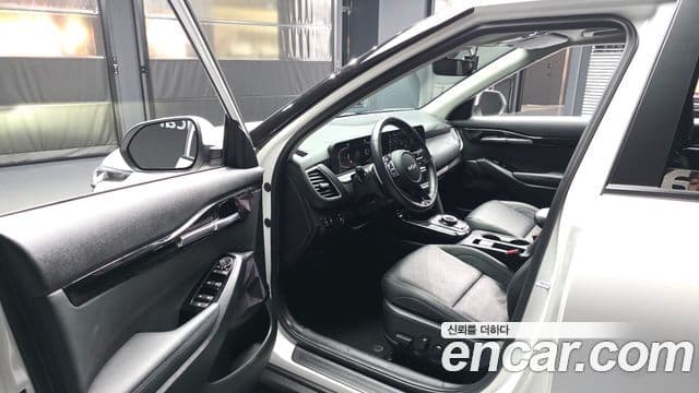 Kia Seltos 2024 — Şəkil 10/20